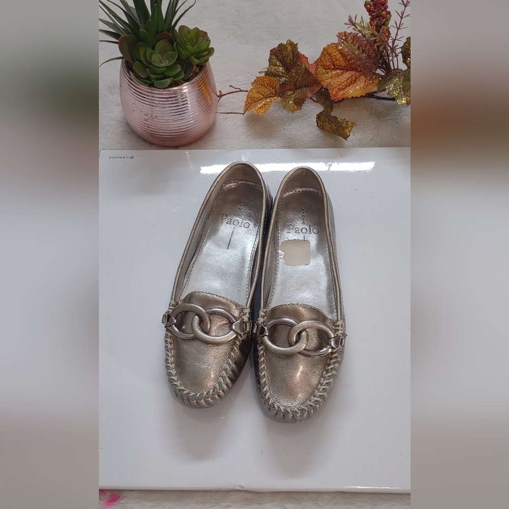 Paolo Silver Flats with Chain-Link Detail
